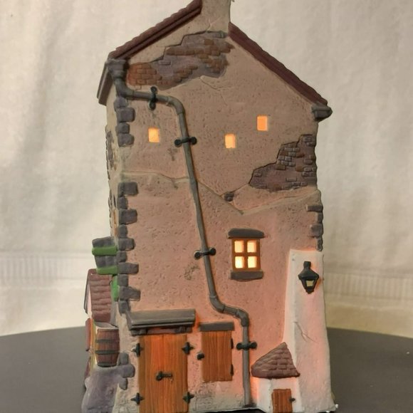 Dept 56 Fagin's Hide-A-Way Dickens Village Lighted Christmas Building - 1991 - Picture 6 of 12